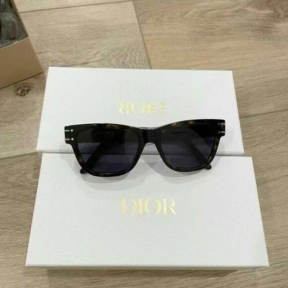 NIB Authentic DIOR DiorSignature S6U Sunglasses - Picture 5 of 10